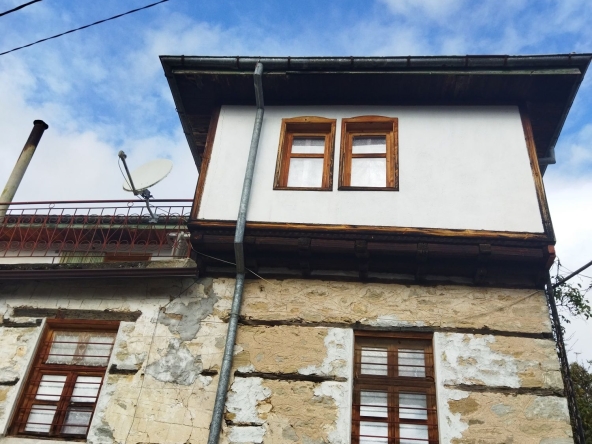 Къща в с. Чокманово, Област Смолян - 228 кв.м за 286 €/кв.м - Снимка #1