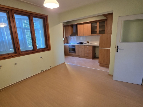 Многостаен апартамент в Плевен, 9-ти квартал - 106 кв.м за 1180 €/кв.м - Снимка #1