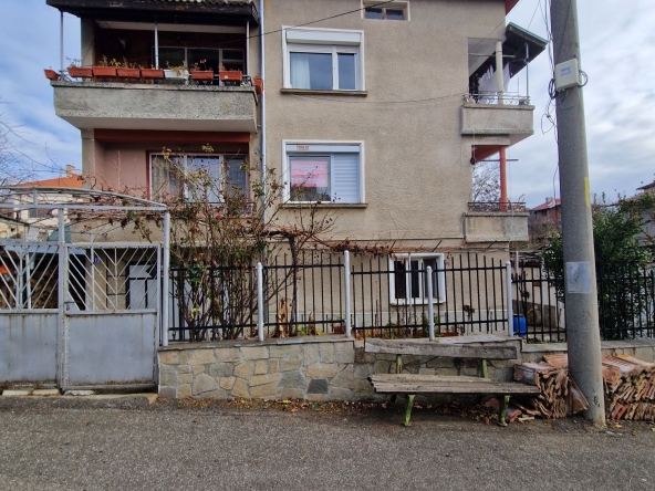 Етаж от къща в Крумовград - 200 кв.м за 495 €/кв.м - Снимка #1