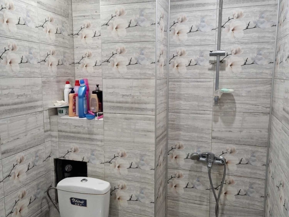 Двустаен апартамент в Плевен, Широк център - 65 кв.м за 1524 €/кв.м - Снимка #1