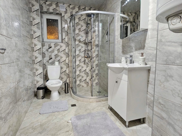 Дава се под наем Двустаен апартамент в Видин, Съединение - 77 кв.м за 357 € - Снимка #1