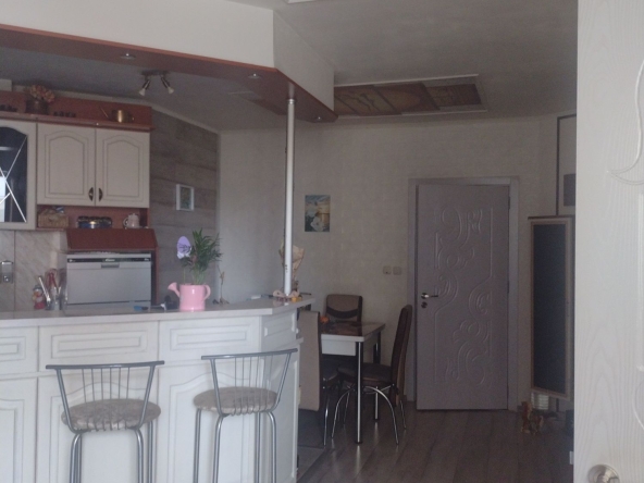 Тристаен апартамент в Велико Търново, Картала - 70 кв.м за 1643 €/кв.м - Снимка #1