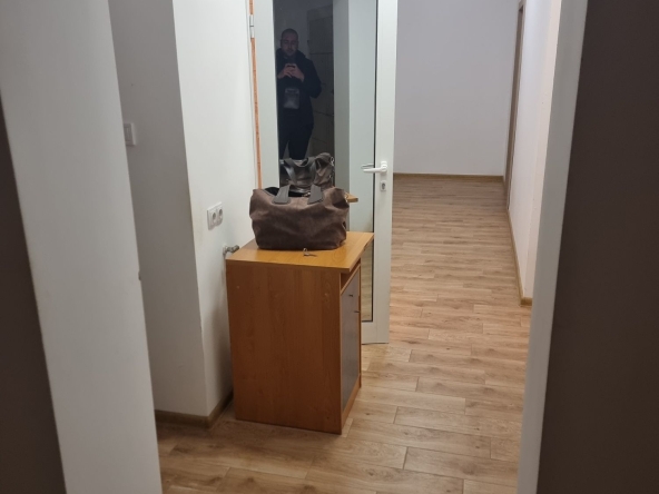 Дава се под наем Тристаен апартамент в София, Модерно предградие - 75 кв.м за 570 € - Снимка #1