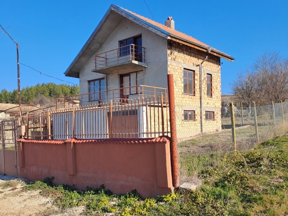 Къща в Нови пазар - 150 кв.м за 255 €/кв.м - Снимка #1