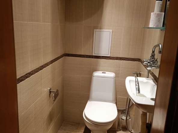 Офис в ж.Южен парк - 75 кв.м за 4267 €/кв.м - Снимка #1