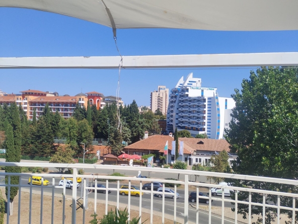 Дава се под наем Двустаен апартамент в к.к. Слънчев бряг - 80 кв.м за 285.6 € - Снимка #1