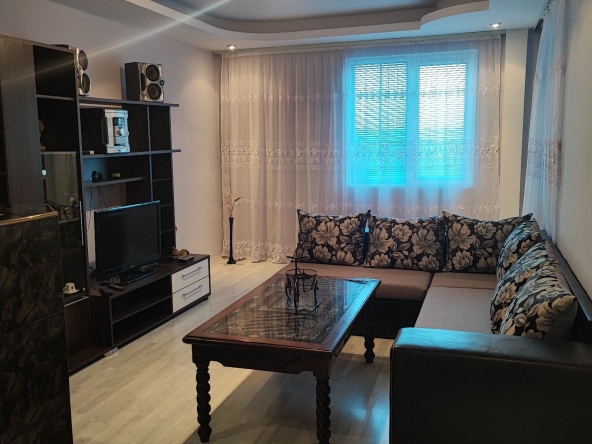 Двустаен апартамент в Плевен, Дружба 3 - 73 кв.м за 1439 €/кв.м - Снимка #1