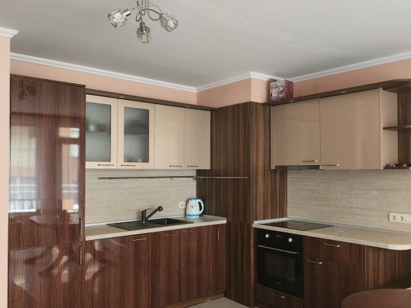 Дава се под наем Четиристаен апартамент в Несебър - 120 кв.м за 612 € - Снимка #1