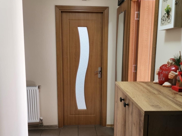 Тристаен апартамент в Разград, Орел - 76 кв.м за 1356 €/кв.м - Снимка #1