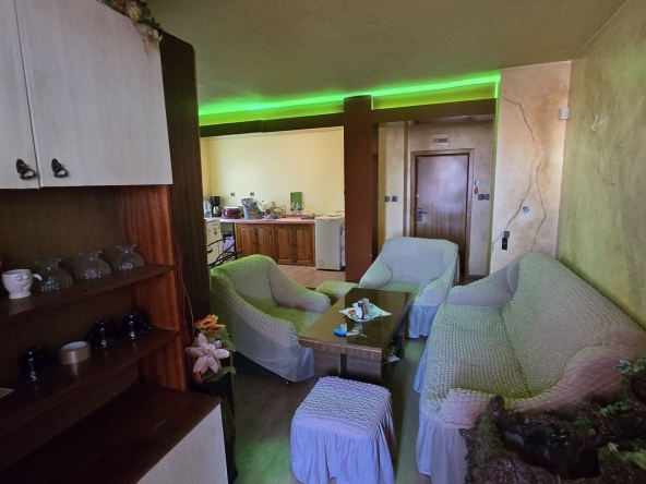 Тристаен апартамент в Плевен, Сторгозия - 75 кв.м за 920 €/кв.м - Снимка #1