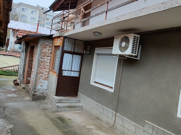 Къща в Плевен, Широк център - 155 кв.м за 1259 €/кв.м - Снимка #1