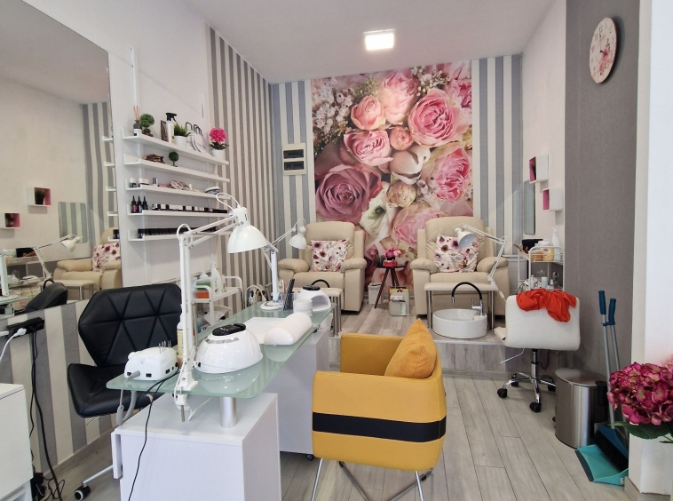 Дава се под наем  в София, Лозенец -  кв.м за 9180 € - Снимка #1