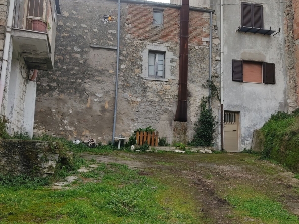 Къща в с. Жеравино, Област Кюстендил - 100 кв.м за 395 €/кв.м - Снимка #1