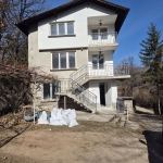 Дава се под наем Къща в с. Свидня, Област София-област - 120 кв.м за 331.5 € - Снимка #1