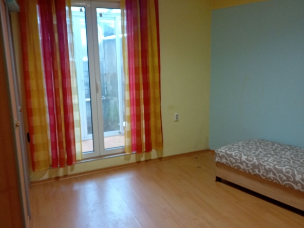 Дава се под наем Едностаен апартамент в Варна, Христо Ботев - 28 кв.м за 255 € - Снимка #1