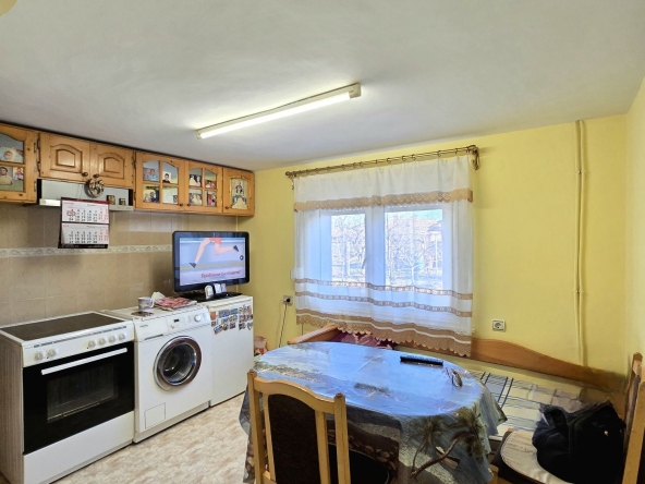 Етаж от къща в Лясковец - 144 кв.м за 1146 €/кв.м - Снимка #1