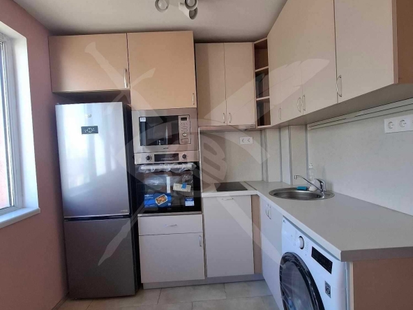 Дава се под наем Едностаен апартамент в Варна, Център - 42 кв.м за 375 € - Снимка #1