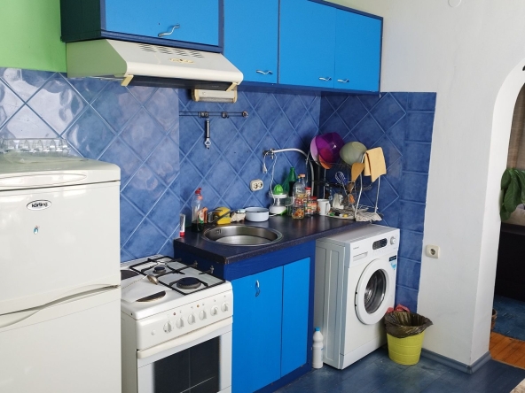 Дава се под наем Етаж от къща в Самоков - 85 кв.м за 306 € - Снимка #1