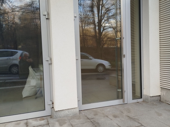 Дава се под наем Офис в София, Гео Милев - 17 кв.м за 244.8 € - Снимка #1