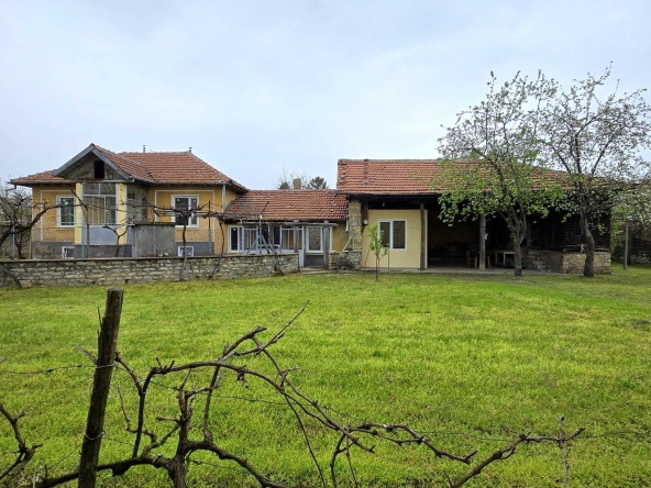 Къща в с. Първомайци, Област Велико Търново - 150 кв.м за 567 €/кв.м - Снимка #1