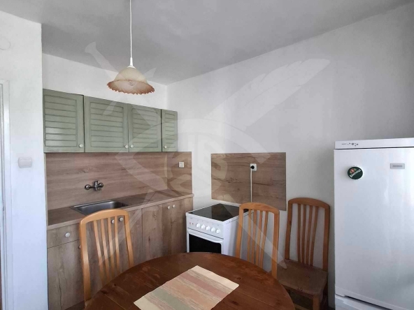 Дава се под наем Тристаен апартамент в Варна, Център - 65 кв.м за 475 € - Снимка #1