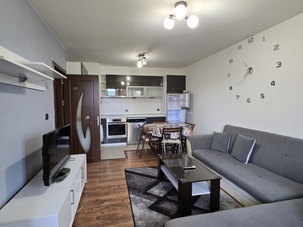 Тристаен апартамент в Горна Оряховица - 78 кв.м за 949 €/кв.м - Снимка #1