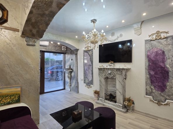 Магазин в Горна Оряховица - 15 кв.м за 2210 €/кв.м - Снимка #1