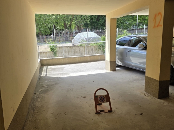 Дава се под наем Гараж / Паркомясто в Варна, Център - 24 кв.м за 51 € - Снимка #1