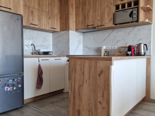 Дава се под наем Двустаен апартамент в Варна, Трошево - 68 кв.м за 510 € - Снимка #1