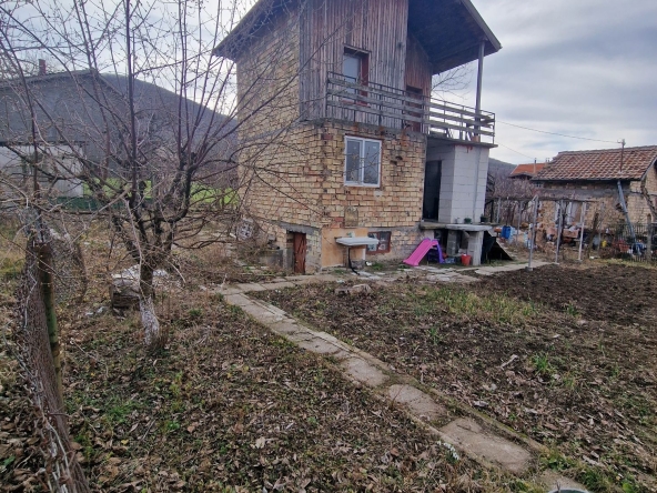 Къща в Търговище, Център - 37 кв.м за 1351 €/кв.м - Снимка #1