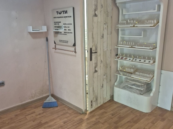 Дава се под наем Магазин в Варна, Спортна зала - 12 кв.м за 163.2 € - Снимка #1