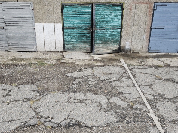 Гараж / Паркомясто в Стара Загора, Три чучура - север - 23 кв.м за 954 €/кв.м - Снимка #1