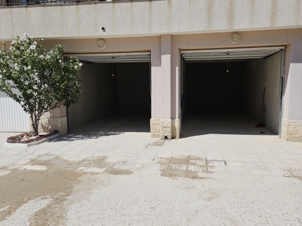 Дава се под наем Гараж / Паркомясто в Варна, Виница - 20 кв.м за 127.5 € - Снимка #1