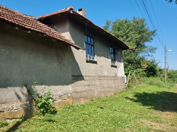 Къща в с. Черешово, Област Русе - 60 кв.м за 468 €/кв.м - Снимка #1