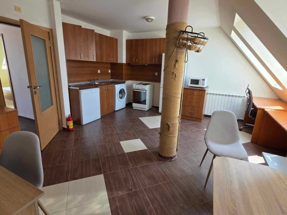 Дава се под наем Двустаен апартамент в Плевен, Идеален център - 75 кв.м за 350 € - Снимка #1