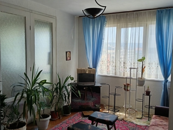 Четиристаен апартамент в Варна, Колхозен пазар - 86 кв.м за 2094 €/кв.м - Снимка #1