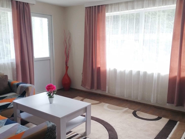 Дава се под наем Етаж от къща в Тетевен - 96 кв.м за 59670 € - Снимка #1