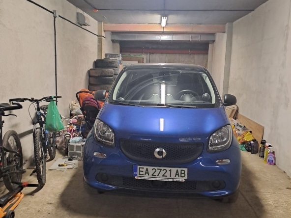 Дава се под наем Гараж / Паркомясто в Поморие - 31 кв.м за 153 € - Снимка #1