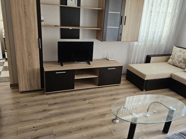 Дава се под наем Двустаен апартамент в Свиленград - 70 кв.м за 331.5 € - Снимка #1