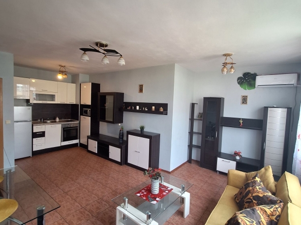 Дава се под наем Двустаен апартамент в София, Хладилника - 65 кв.м за 561 € - Снимка #1