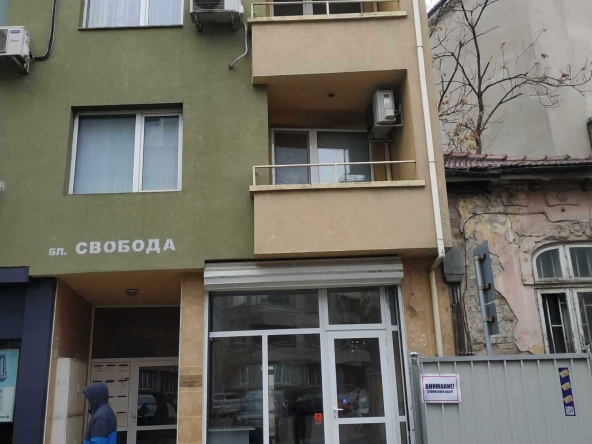 Дава се под наем Офис в Русе, Център - 59 кв.м за 224.4 € - Снимка #1