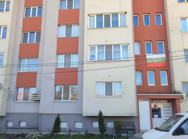 Тристаен апартамент в Сливница - 76 кв.м за 1986 €/кв.м - Снимка #1