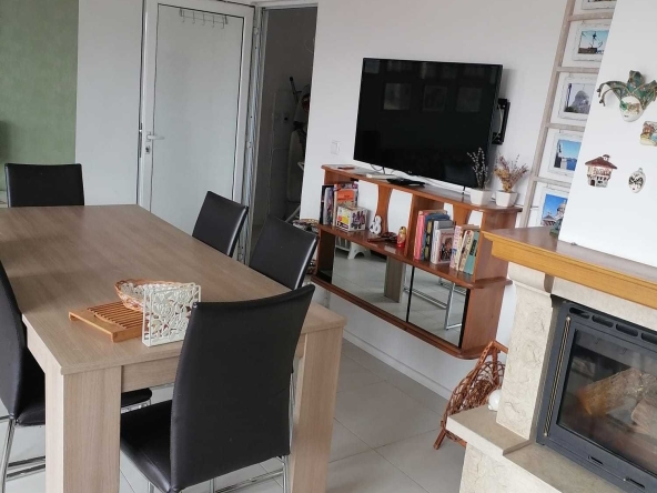 Дава се под наем Двустаен апартамент в Велинград - 76 кв.м за 85000 € - Снимка #1