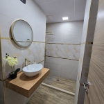 Тристаен апартамент в Плевен, Сторгозия - 76 кв.м за 1974 €/кв.м - Снимка #1