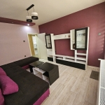 Дава се под наем Тристаен апартамент в Търговище, Център - 72 кв.м за 382.5 € - Снимка #1