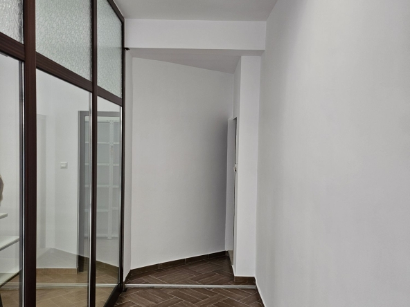 Дава се под наем Магазин в Асеновград - 53 кв.м за 408 € - Снимка #1