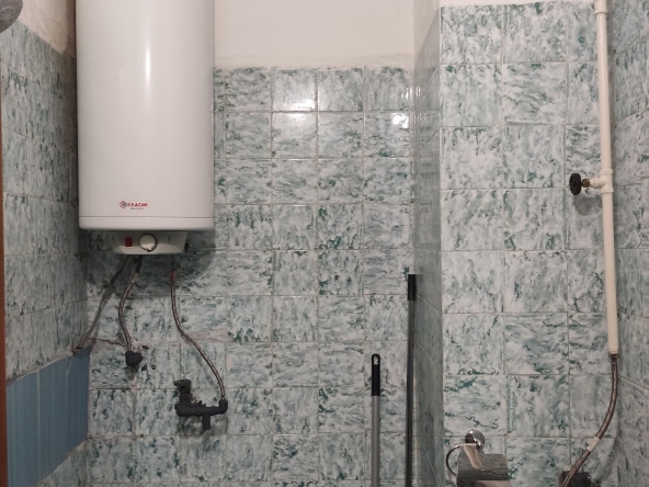 Дава се под наем Тристаен апартамент в Варна, Възраждане 1 - 60 кв.м за 408 € - Снимка #1