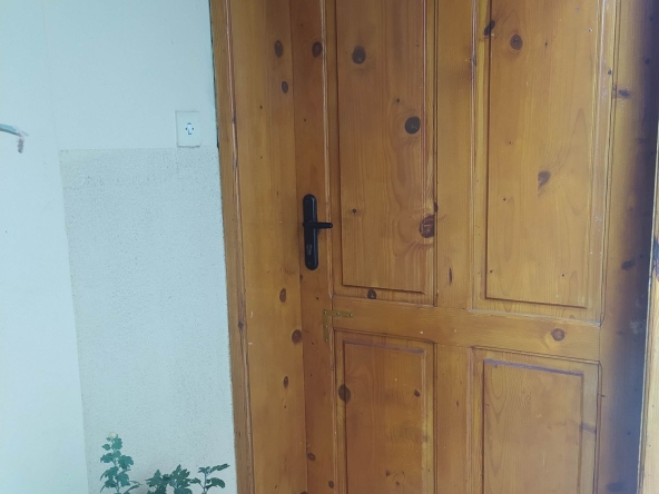 Етаж от къща в Дебелец - 75 кв.м за 1360 €/кв.м - Снимка #1