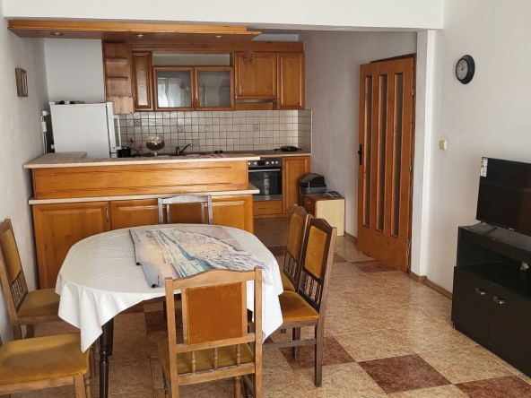 Дава се под наем Тристаен апартамент в Варна, Чайка - 105 кв.м за 663 € - Снимка #1