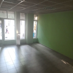 Дава се под наем Магазин в Плевен, Идеален център - 70 кв.м за 500 € - Снимка #1